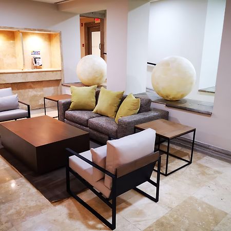 Holiday Inn Reynosa Zona Dorada Esterno foto