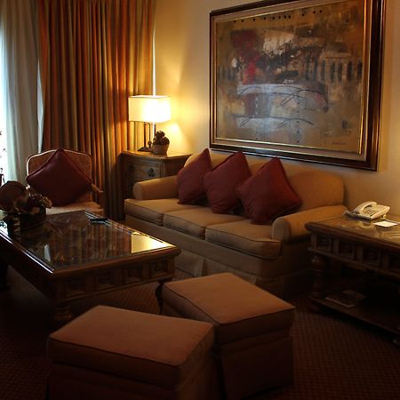 Holiday Inn Reynosa Zona Dorada Esterno foto