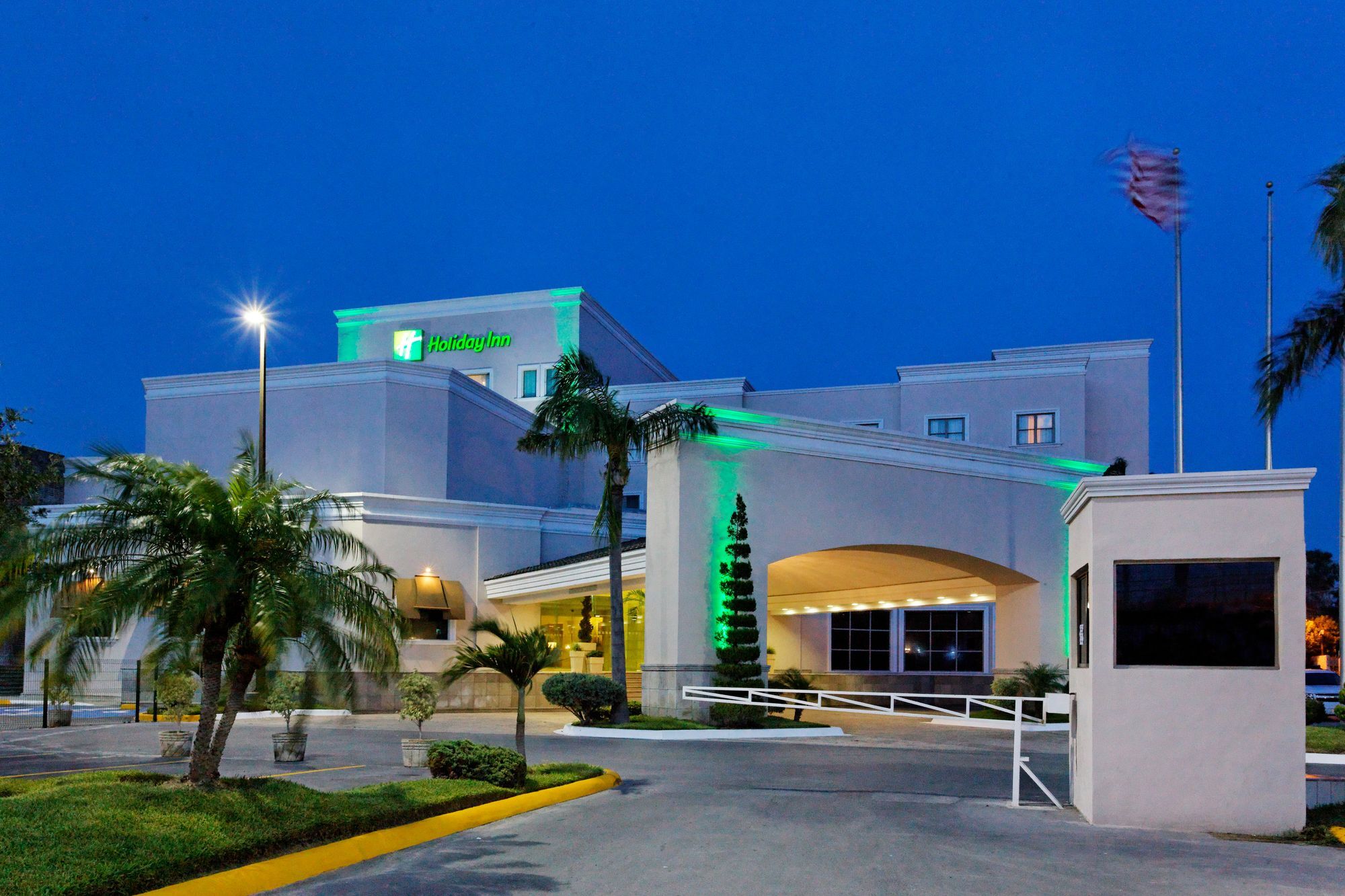 Holiday Inn Reynosa Zona Dorada Esterno foto